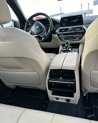 BMW Seria 5 cena 142999 przebieg: 164000, rok produkcji 2017 z Ciechocinek małe 37